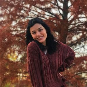 Meet your Posher, Deeandra